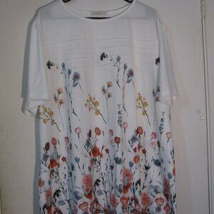 * Fantaslook Floral Top 3XL New NWOT Gorgeous Flower Print White Pink